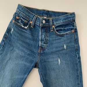 Levis Wedgie Jeans in Medium Wash Size 25
